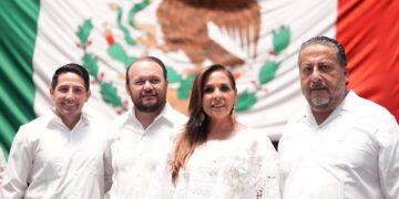Destaca Renán Sánchez aportación de Cozumel a los 52 años de Quintana Roo