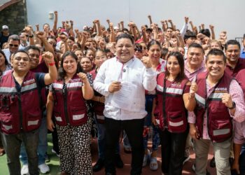 Orlando Muñoz se registra para buscar la coordinación municipal en Playa del Carmen