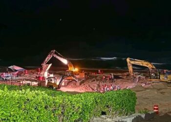 PLAYA DELFINES: Descarta Ecología construcción de hotel; maquinaria era de Telmex