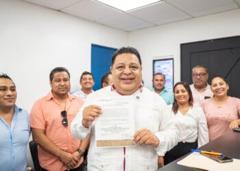 Solicita licencia Orlando Muñoz para participar en proceso interno de Morena 9 Solicita licencia Orlando Muñoz para participar en proceso interno de Morena
