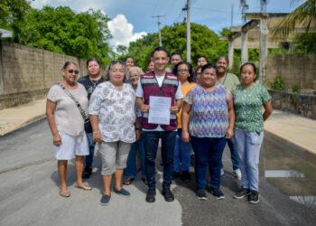 Pablo Gutiérrez se registra por la coordinación de Morena en Cancún