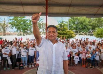 Arrestan al alcalde de Puerto Aventuras, Gilberto Mora