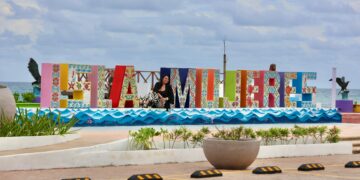 Isla Mujeres cautiva a turistas con sus playas y bellezas naturales