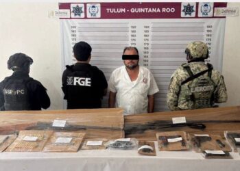 CON ARMAMENTO Y PRESUNTA DROGA: Detienen a taxista de Tulum