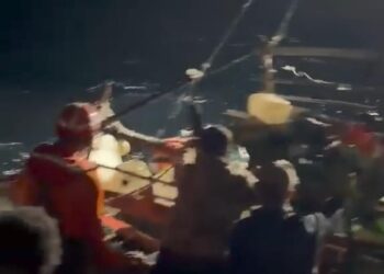 RESCATE EN EL MAR: Marina salva a 10 hombres a la deriva cerca de Isla Mujeres