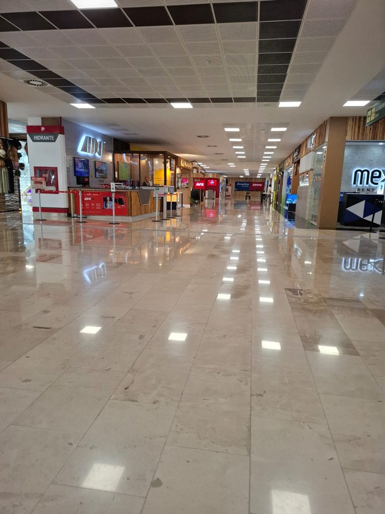 Tulum, de destino turístico estrella a una crisis que vacía sus hoteles y aeropuerto 3 WhatsApp Image 2026 10 25 at 11.29.59 AM 768x1024 1