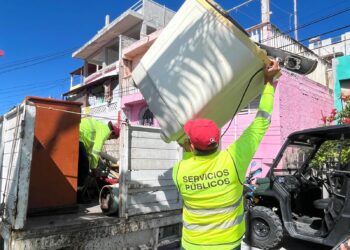 Isla Mujeres refuerza descacharrización para prevenir dengue