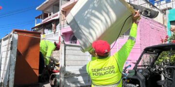 Isla Mujeres refuerza descacharrización para prevenir dengue