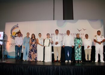 Isla Mujeres recibe por cuarto año consecutivo el distintivo Playa Platino