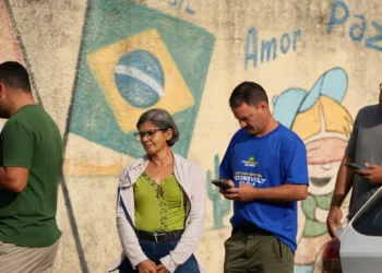 ELECCIONES EN BRASIL: Lula y Flávio Bolsonaro se disputan la Presidencia