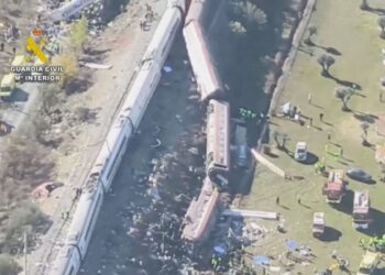 Embajada de Estados Unidos acompaña a España tras choque ferroviario 4 Embajada de Estados Unidos acompaña a España tras choque ferroviario