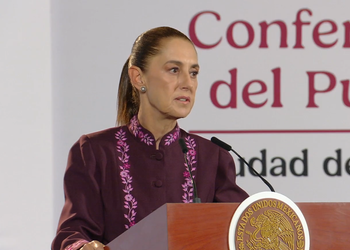 DESCARTA INSEGURIDAD: Sheinbaum atribuye caída de vuelos en Tulum a costos y temporada baja